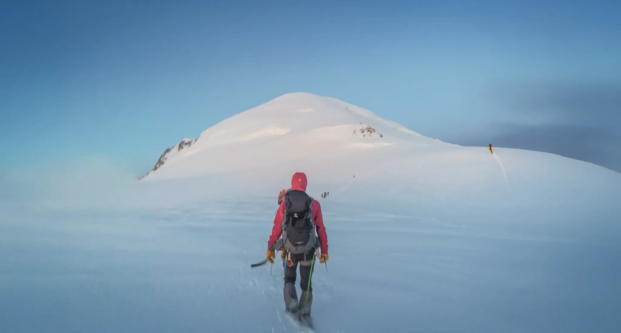 Climb Mont Blanc (4805m)