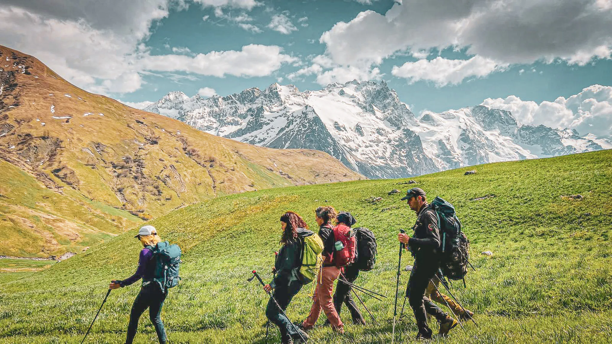 Hiking and bivouac around the Aiguilles d'Arves
