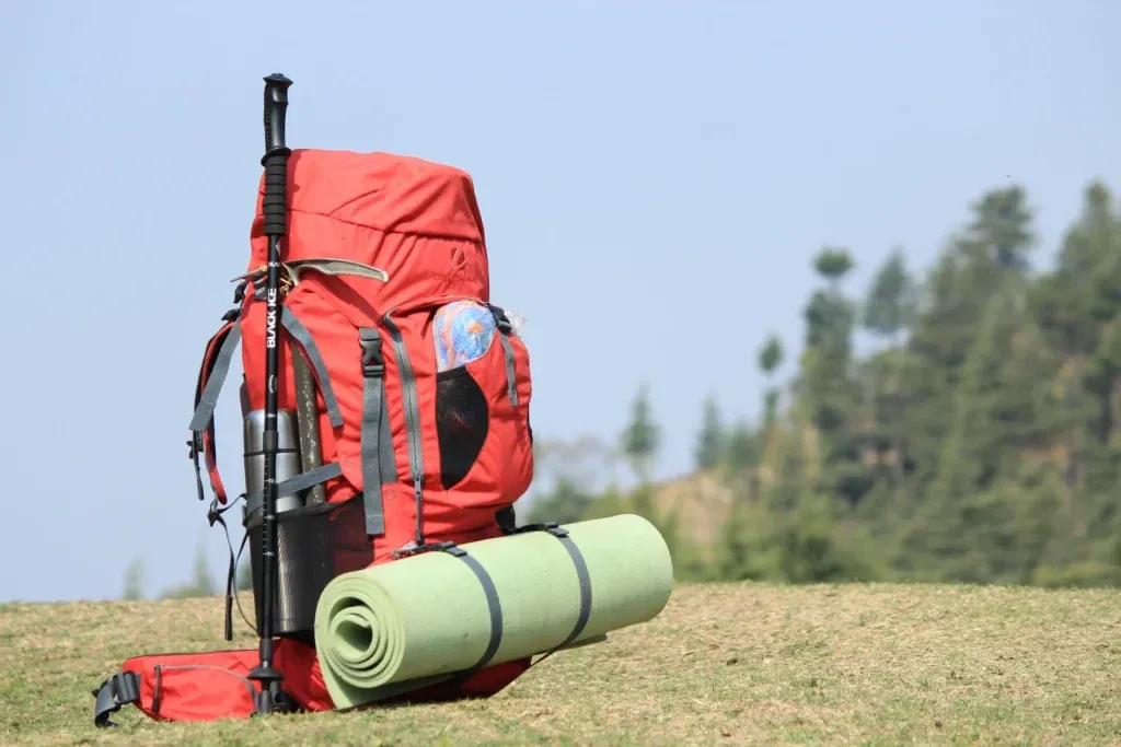 Sac à dos de montagne pour bivouaquer une semaine. 